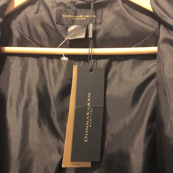 DKNY Women’s Down Puffer - Never Worn - Picture 5 of 5